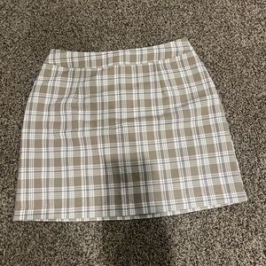 Abound size small plaid skirt